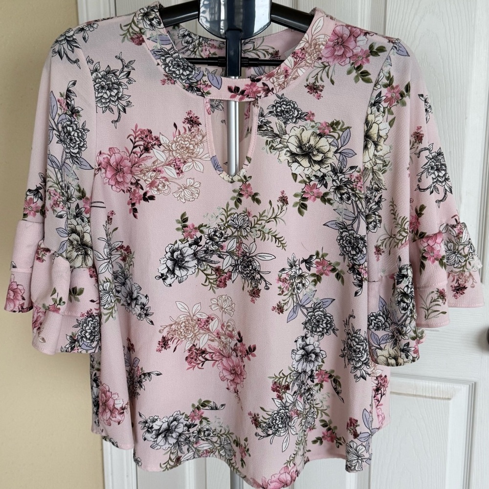 URBAN Romantics Floral Blouse with Ruffle Sleeves